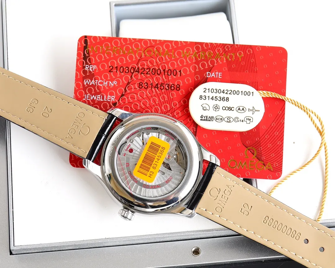 【High-end replica】💰1240! 【Customized all-in-one machine】💰1760! Omega De Ville series men's mechanical watch, a new upgraded version will arrive in 2023. The modified quality is exclusively customized with a special design of the 8500 movement splint. [Movement] Re-engraved and restored 8500 coaxial movement, with a see-through bottom showing the movement at a glance, perfectly presented. [Case] 316L stainless steel case, made with exclusive CNC technology, with arched wear-resistant super strong glass, clear text lines and well-proportioned checkering. Three degrees waterproof, watch diameter 41/11mm [Watch chain] Italian imported cowhide leather strap with original folding clasp or 316 stainless steel original clasp optional. The exclusive quality code is 83145368.