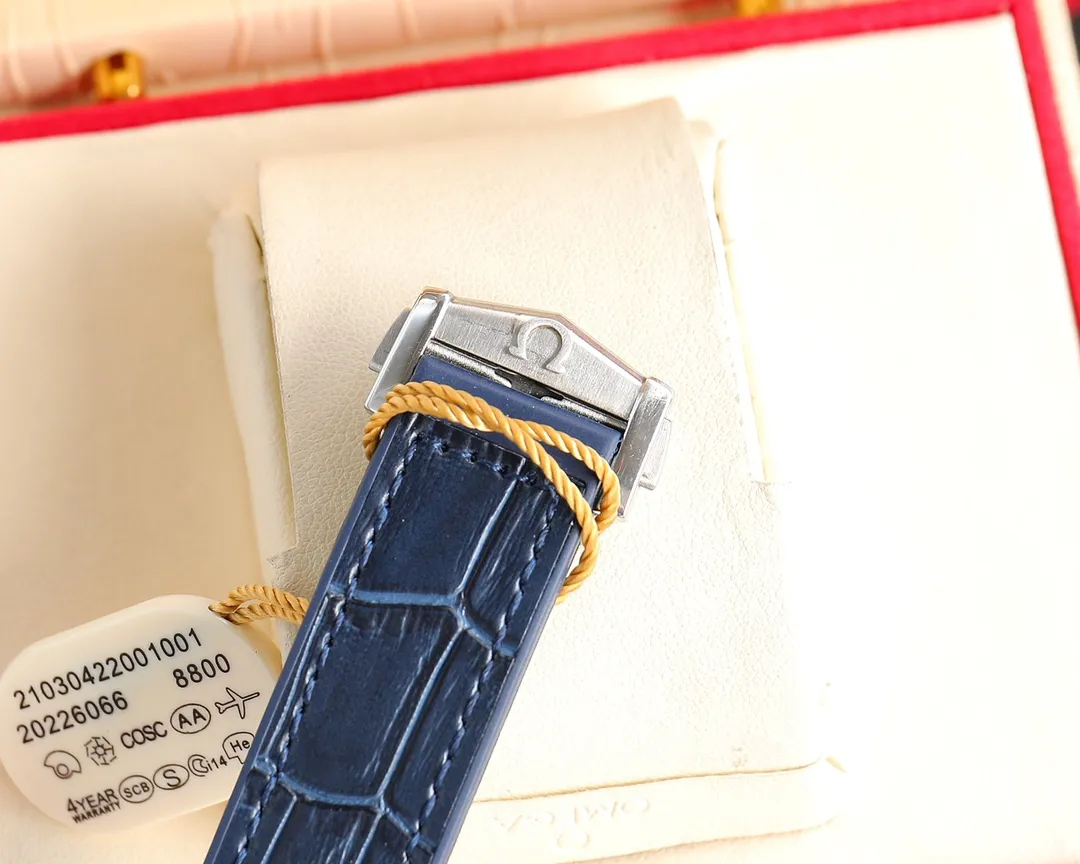 【High-end replica】💰1440! 【Customized all-in-one machine】💰1920! The fifth generation of OMEGA’s “Constellation Gents’” Constellation series still continues the classic star emblem and bezel claw elements, showing an elegant gentleman’s style. Size 39mm, equipped with 8900 fully automatic mechanical movement, sapphire mirror, made of German 316L stainless steel, top craftsmanship, original 1:1 replica and exclusive product! 🔥Top quality products with constant quality🔥