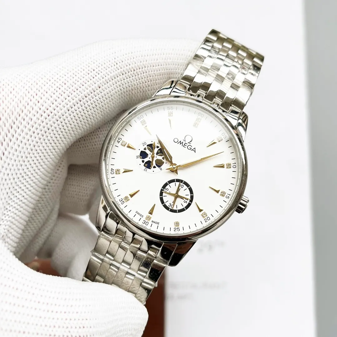 【High-end replica】💰1440! The OMEGA Butterfly series is a fine men's watch with four separate hands and a moon phase display. It is exquisite in craftsmanship, original, noble and gentlemanly. Using fully automatic imported 8217 mechanical movement, top-grade 316 stainless steel case, stainless steel strap/imported calfskin strap, sapphire mirror, size 40*12🍊Real shot🔰The quality is consistent!