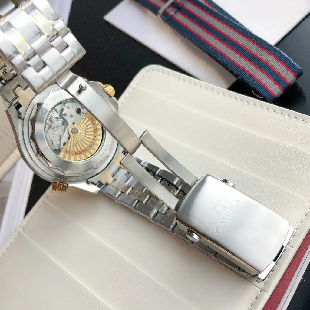 【High-end replica】💰1160! 【Customized all-in-one machine】💰1720! [Top replica] Private chat! Omega Seamaster 2022 is the pinnacle of annual upgrades. The new Seamaster series 300-meter diving watch produced by GD has arrived. Feedback is coming! Always adhering to the practical value, there is no best, only better upgrade concept, bringing the entire series of Omega Seamaster watches with the new Citizen movement to the top again! [Movement] Equipped with 💯 brand new Japanese original Citizen 8215 automatic mechanical movement, original see-through design, 0️⃣repair, accurate running time, strong practicality [Case] Made of 316L stainless steel case, equipped with the only original ceramic one-way rotating chronograph ring in its class [Bracelet] 316 stainless steel five-bead bracelet, equipped with the only original push-pull adjustable clasp in its class. The steel belt model comes with an original woven cloth strap, buy one get one free, the best value in its class ⚠️Please look for GD exclusive details and quality