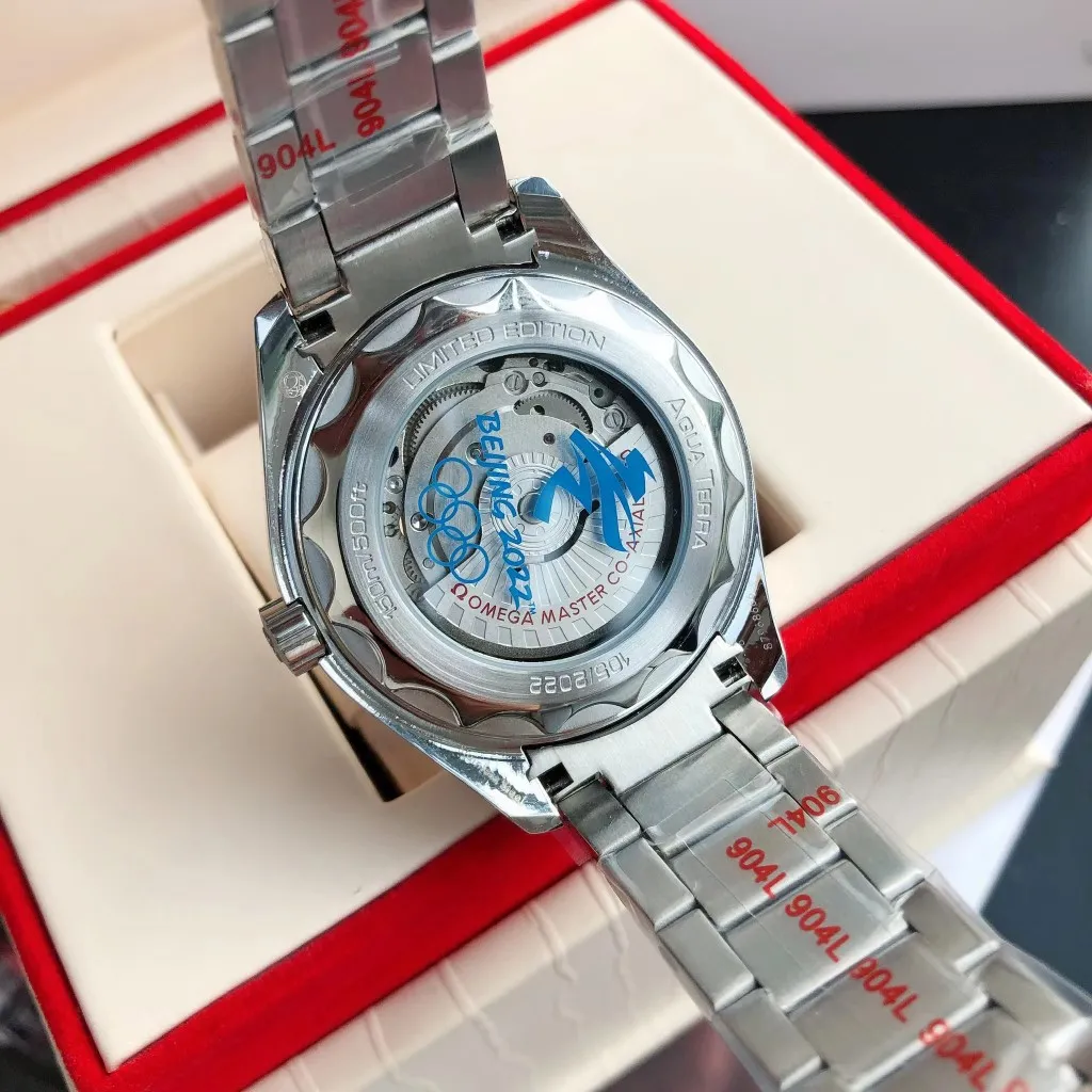 【Customized all-in-one machine】💰1720! Omega Seamaster 150-meter watch [Ocean charm, classic hot model] The classic and timeless design is very characteristic of the Omega brand [Movement] Equipped with the imported brand new Citizen 9015 all-in-one automatic mechanical movement, accurate and durable, highly recognized by watch friends [Case] 316L stainless steel case, modified and beautiful body, original consistent 41.5mm diameter, curved dial, depth waterproof to 200 meters [Bracelet] imported fine steel strap Equipped with the original folding clasp of the same material, the details are synchronized with the original product ⚠️Please look for the exclusive quality produced by GD