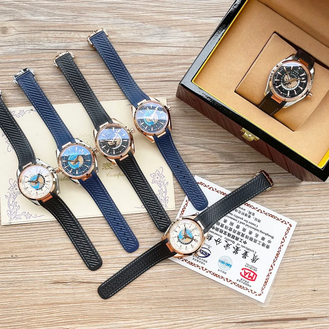 【High-end replica】💰1240! Customized all-in-one machine 💰1720! The Omega Seamaster World Ocean Series Aqua Terra 150 Meter Series world time watch became popular all over the world as soon as it came out. Today, exquisite watchmaking craftsmanship and attention to detail are inherited in newly launched watches, and more eye-catching craftsmanship and design elements are incorporated. The dial adopts Aqua Terra’s classic vertical teak texture, surrounded by different cities around the world. The 43mm case is equipped with an imported fully automatic mechanical movement. There is a new inner dial in the center of the dial. The grade 5 titanium plate shows an image of the earth overlooking the North Pole. The blue ocean is engraved with laser ablation technology, and the outline of the land is outlined in relief.