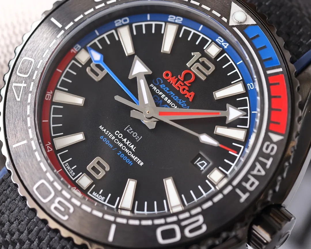 【Top replica】💰3300! Omega Planet Ocean 600 meters, the entire series of deep-sea black watches once again reach the top! Five codes in one, warranty card, diamond card, observatory certification card, hang tag, etc. Exclusive number 87895505, exclusive quality, exclusive packaging. In 2021, the official website strongly recommends the exclusive quality of the Seamaster series 600-meter diving watch [Model] 215.32.44.21.01.001 [Movement] Equipped with 8900/8906 automatic mechanical movement, original see-through design, revised movement, accurate running time, strong practicality, 100% waterproof [Glass] With arched wear-resistant glass, table diameter 45.5mm, thickness 15.5mm [Case] Made of 316L stainless steel, post-processed and polished, equipped with the only original ceramic ring in its class with an original one-way rotating timing ring. [Watch strap] Belt/tape/steel strap, buckle steel strap 316L fine steel brushed and polished, Italian imported cowhide with imported frog glue, steel strap with same-class original Omega stretch buckle, fine-adjustable buckle, same-class value, please certify the exclusive details, the exclusive quality code is 87895505 Authentic copy-Reprint🔥Top product, high quality products constantly🔥