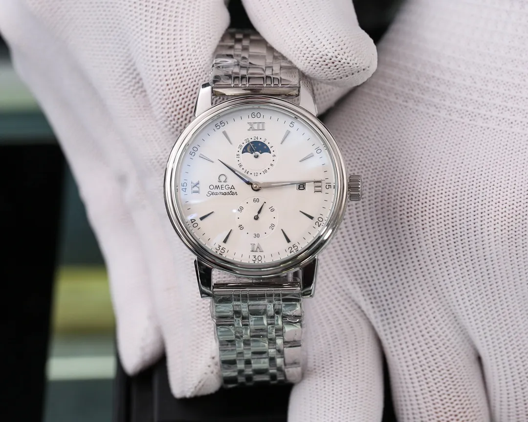 【Foreign Trade Import】💰1440! Omega (top quality, outstanding debut) 🎉🎉 [Type]: Boutique men's watch (top) exquisite [Strap]: Genuine leather & 316L stainless steel strap (durable) [Movement]: Top mechanical movement (stable) [Material]: Mineral super strong mirror (wear-resistant) Exquisite quality and generous style, excellent temperament, wise and exclusive [Size]: 42mm diameter, 12mm thick, hot sale! Welcome to reprint!