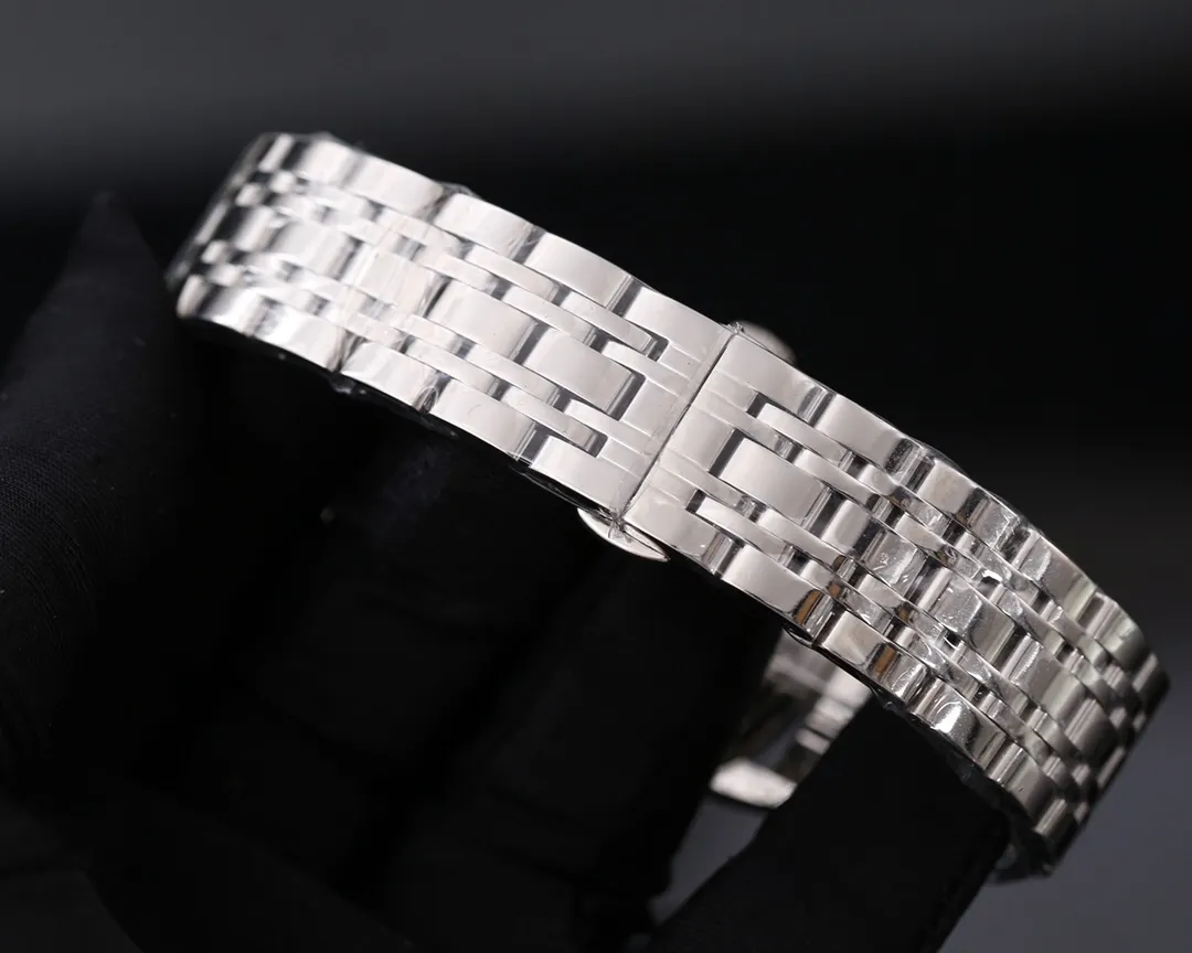 【Foreign Trade Import】💰1440! Omega (top quality, outstanding debut) 🎉🎉 [Type]: Boutique men's watch (top) exquisite [Strap]: Genuine leather & 316L stainless steel strap (durable) [Movement]: Top mechanical movement (stable) [Material]: Mineral super strong mirror (wear-resistant) Exquisite quality and generous style, excellent temperament, wise and exclusive [Size]: 42mm diameter, 12mm thick, hot sale! Welcome to reprint!