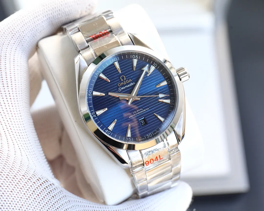 【High-end replica】💰1160! Customized all-in-one machine 💰1720! Omega Seamaster 150m series men's mechanical watch, a new upgraded version will arrive in 2022. The revised quality and exclusive custom-made 8500 movement splint are specially designed. [Movement] Re-engraved and restored 8500 coaxial movement. The see-through bottom movement can be seen at a glance, perfectly presented. [Case] 316L stainless steel case, made by exclusive CNC process, with arched wear-resistant super strong glass, clear text lines and well-proportioned checkered pattern, three-level waterproof, watch diameter 41/11mm [Bracelet] Imported rubber tape from Italy with original folding clasp or 316 stainless steel original clasp optional