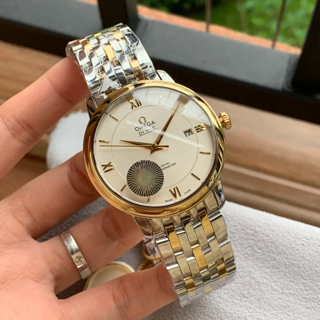 [Foreign trade import] 💰1840 Omega has overcome many difficulties to create a perfect De Ville that is durable for 10 years. Every detail is comparable to the original. The accessories are completely interchangeable with the original. It has always been in the mode of buying molds to make perfect replicas. It exclusively owns the automatic retractable original buckle that is consistent with the original. De Ville is a witness to the comprehensive strength of Factory F🏅️🏅️ Shocking launch🎈🎈The launch is the biggest benefit to thousands of watch lovers🎈🎈 When it comes to the Omega De Ville series, the first thing that comes to mind is its dignified, elegant, simple, simple and unobtrusive appearance. Although simple, it is very delicate. The watches in this series are worn with a steady, cautious and prudent character. Configuration parameters: Brand: Omega Series: Die Fei series Movement: Citizen 8215 new machine imported from Japan Case material: 316L fine steel CNC engraving Ultra-precision Waterproof depth 100 meters🏊‍♀️🏊🏊 Literal: The latest version of the De Ville orbit literal, the word nails are butt welded and inlaid with the same process as genuine products (the first in the industry) Table diameter: 39.5*9.7mm (the only one on the market that is consistent with the genuine product) Product grade: Super A Glass: Imported sapphire glass (0 difference in exposure and transparency with the original) Belt: Genuine American alligator leather strap (black/brown): 316L steel professionally polished by top masters/gloss/smoothness/comfort/the same quality as genuine buckles: original easy-strap pin buckle Steel buckle: original mold opening Same technology, same functions "Self-retractable" Bottom cover: Brushed process ➕The fineness of the embossed LOGO can be enlarged and refined. I20!