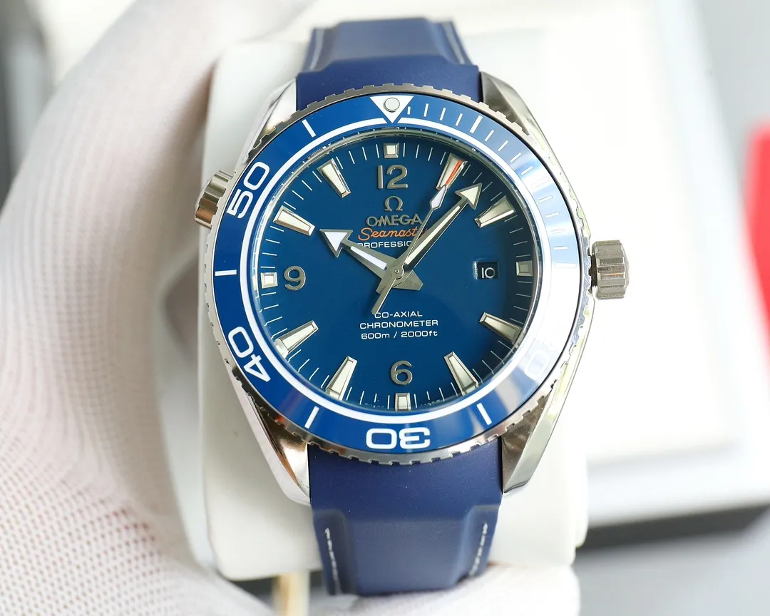 【High-end replica】💰1240! 【Customized all-in-one machine】💰1720! 【Top Replica】💰Private chat! In 2022, Omega officially strongly recommends the Planet Ocean 600-meter diving watch with exclusive quality on the entire network [Movement] Equipped with coaxial 8900 splint, corrected movement 8900 restoration all-in-one machine [Buckle] Genuine belt original buckle [Glass] Anti-scratch and wear-resistant blue light glass [Case] ​​Made of 316L stainless steel case, equipped with the only one-way rotating ceramic ring in its class. Three degrees waterproof, watch diameter 43.5mm×13mm