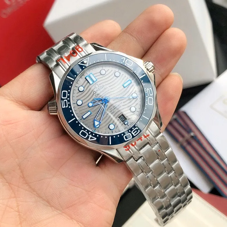 【High-end replica】💰1160! Omega Seamaster 2022 is the pinnacle of annual upgrades. The new Seamaster series 300-meter diving watch produced by GD has arrived. Feedback is coming! Always adhering to the practical value, there is no best, only better upgrade concept, bringing the entire series of Omega Seamaster watches with the new Citizen movement to the top again! [Movement] Equipped with 💯 brand new Japanese original Citizen 8215 automatic mechanical movement, original see-through design, 0️⃣repair, accurate running time, strong practicality [Case] Made of 316L stainless steel case, equipped with the only original ceramic one-way rotating chronograph ring in its class [Bracelet] 316 stainless steel five-bead bracelet, equipped with the only original push-pull adjustable clasp in its class. The steel belt model comes with an original woven cloth strap, buy one get one free, the best value in its class ⚠️Please look for GD exclusive details and quality