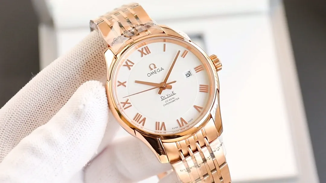 【High-end replica】💰1240! 【Customized all-in-one machine】💰1760! Omega De Ville series men's mechanical watch, a new upgraded version will arrive in 2023. The modified quality is exclusively customized with a special design of the 8500 movement splint. [Movement] Re-engraved and restored 8500 coaxial movement, with a see-through bottom showing the movement at a glance, perfectly presented. [Case] 316L stainless steel case, made with exclusive CNC technology, with arched wear-resistant super strong glass, clear text lines and well-proportioned checkering. Three degrees waterproof, watch diameter 41/11mm [Watch chain] Italian imported cowhide leather strap with original folding clasp or 316 stainless steel original clasp optional. The exclusive quality code is 83145368.