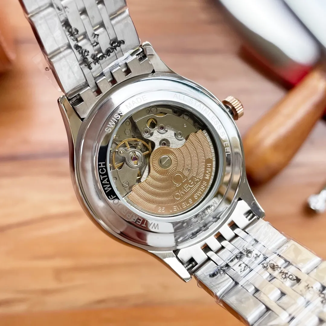 【High-end replica】💰1300! Omega🔥Best design🔥Exclusive debut🔥 [Type]: Fine men's watch [Strap]: Genuine cowhide/316 stainless steel strap [Movement]: High-end fully automatic mechanical movement [Mirror]: Sapphire mirror (higher definition) Elegant taste Vast and majestic Ingenuity A treasure for the wrist Size: 41mm in diameter and 12mm thick Hot on the market! Welcome to reprint!