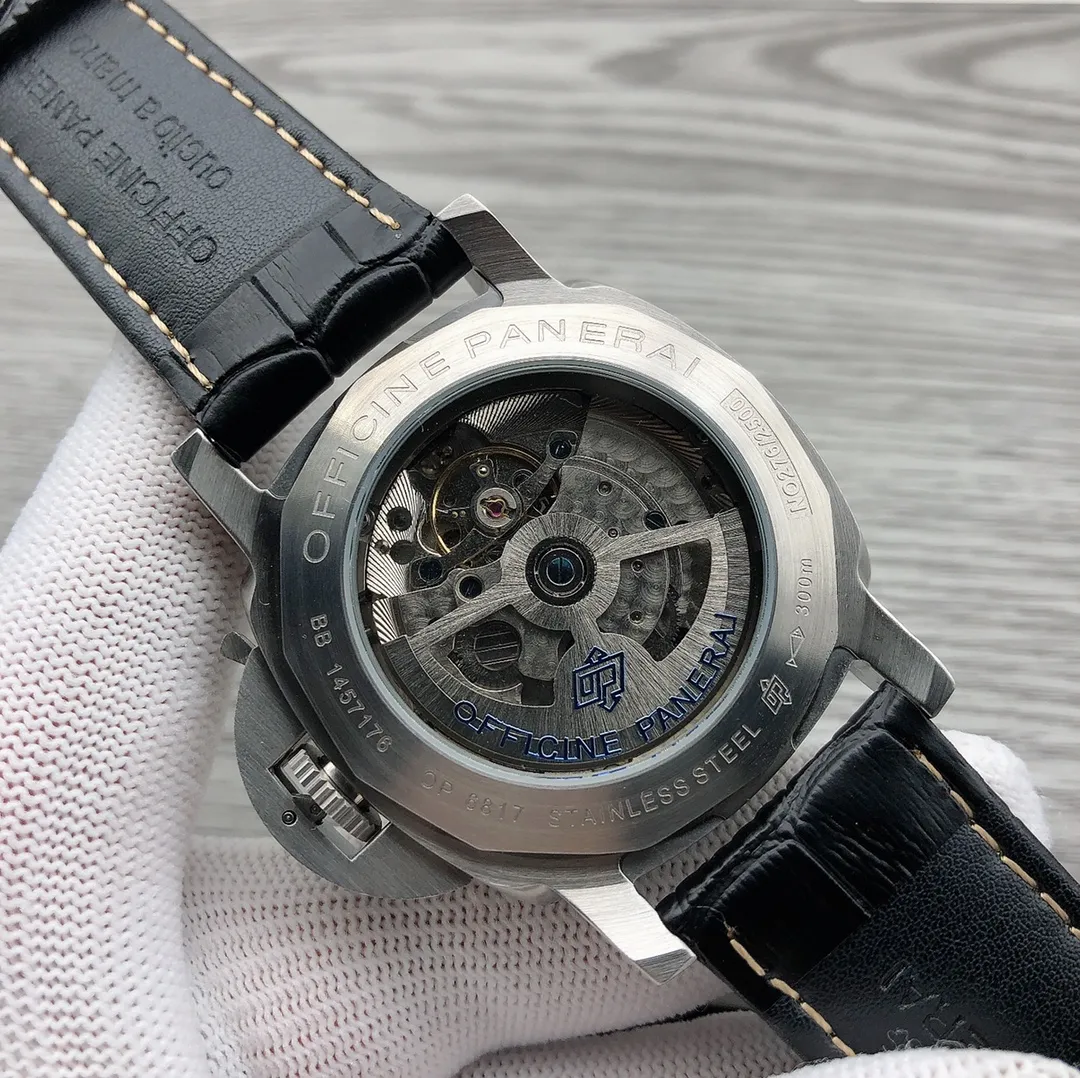 【High-end replica】💰1300! Panerai - PANERAI PAM 🎮Type: Men's top watch Movement: Fully automatic mechanical movement Case: 316L stainless steel case 🎮Mirror: Mineral strengthened glass Belt: Imported genuine cowhide strap is extraordinary, showing the charm of men Size: diameter 44mm Thickness 16mm 🎮SJ carefully creates ultra-realistic photo shooting for you to give you a super-realistic photo experience