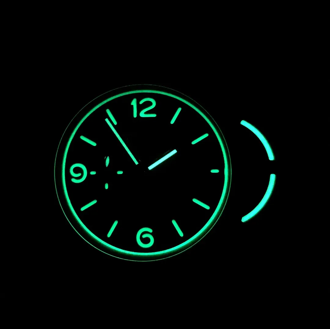 Panerai - PANERAI LUMINOR series PAM01118 Type: Men's top watch Movement: Fully automatic mechanical movement Case: 316L stainless steel case Mirror: Mineral strengthened glass Belt: Imported genuine cowhide strap is extraordinary, showing the charm of men Size: diameter 44mm, thickness 16mm