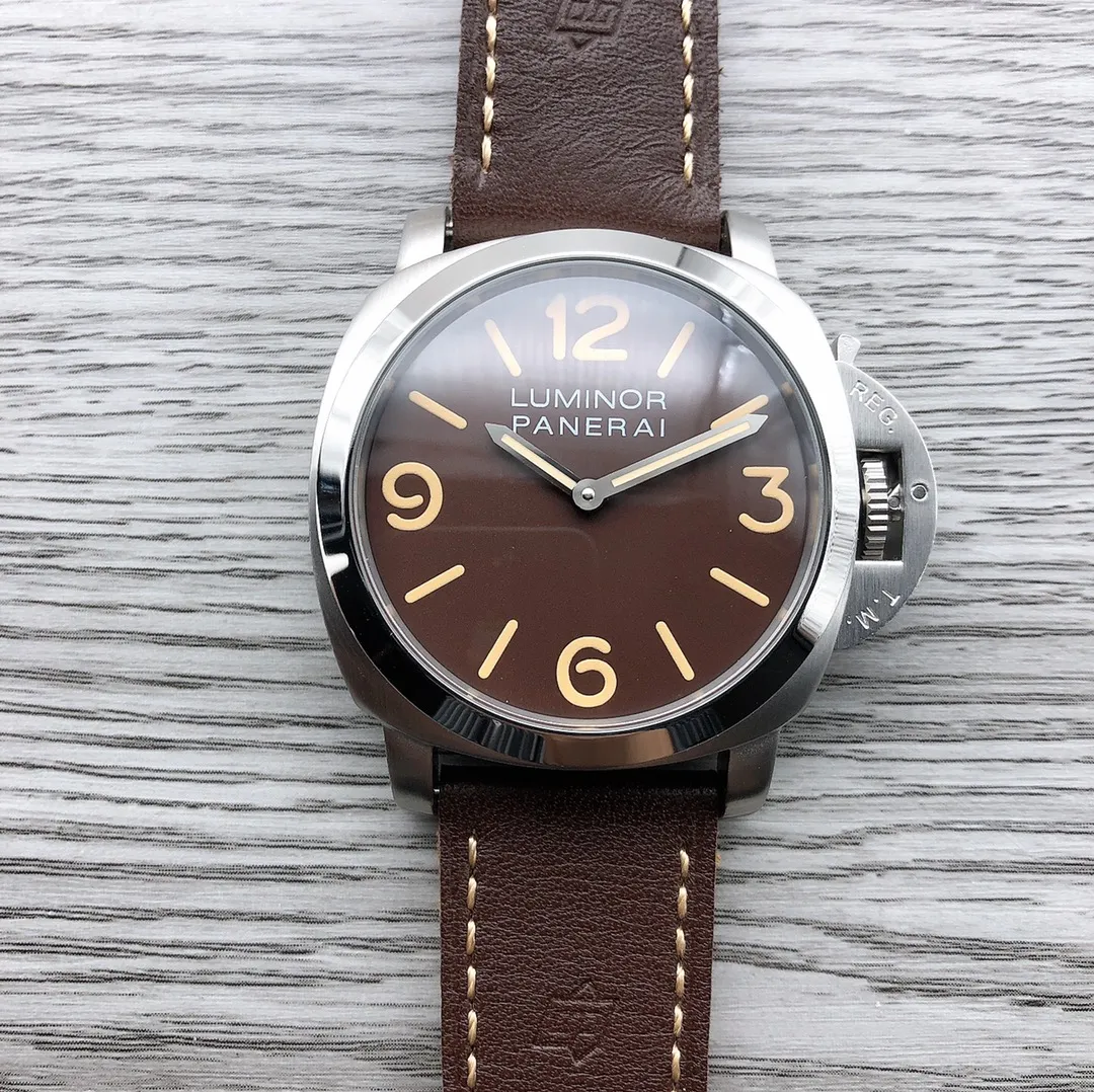 Panerai - PANERAI special edition watch series PAM00673 Type: Men's top watch Movement: Fully automatic mechanical movement Case: 316L stainless steel case Mirror: Mineral strengthened glass Belt: Imported genuine cowhide strap is extraordinary, showing the charm of men Size: diameter 44mm, thickness 16mm