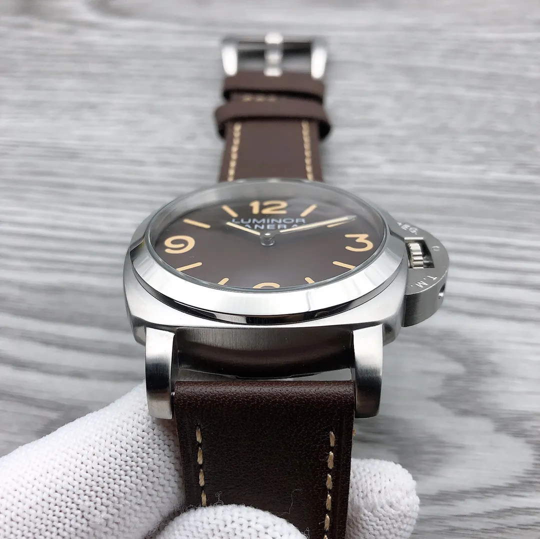 Panerai - PANERAI special edition watch series PAM00673 Type: Men's top watch Movement: Fully automatic mechanical movement Case: 316L stainless steel case Mirror: Mineral strengthened glass Belt: Imported genuine cowhide strap is extraordinary, showing the charm of men Size: diameter 44mm, thickness 16mm