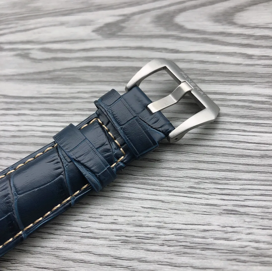 【High-end replica】💰1360! Panerai - PANERAI PAM 🎮Type: Men's top watch Movement: Fully automatic mechanical movement Case: 316L stainless steel case 🎮Mirror: Mineral strengthened glass Belt: Imported genuine cowhide strap is extraordinary, showing the charm of men Size: diameter 44mm Thickness 16mm 🎮Create ultra-realistic photo shooting for you to give you a super-realistic photo experience