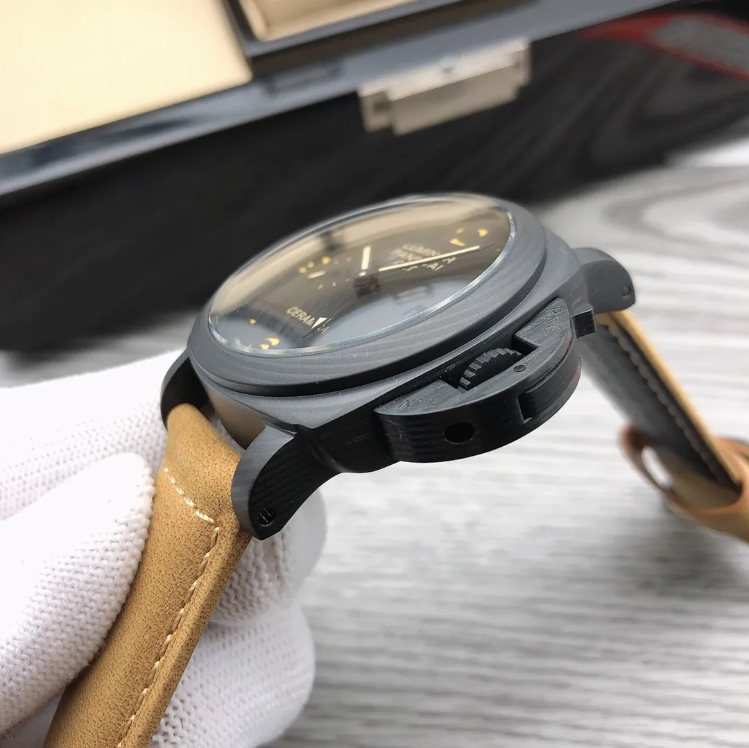 【High-end replica】💰1300! Panerai - PANERAI 🎮 LUMINOR series PAM Type: Men's top watch Movement: Fully automatic mechanical movement Case: 316L stainless steel case 🎮Mirror: Mineral strengthened glass Belt: Imported genuine cowhide strap is outstanding and shows the charm of men Size: diameter 44mm Thickness 16mm 🎮SJ carefully creates ultra-realistic photo shooting for you to give you a super-realistic photo experience