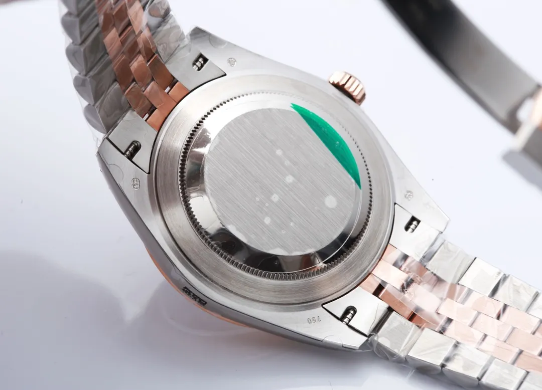 【Customized all-in-one machine】💰1920! 【Top replica】💰3300! High-end goods, one card, one code (returns and exchanges require all cards) ⌚️Rolex Datejust 41 series ①Exclusively customized 2836 movement, kinetic energy storage up to 48 hours, stable and reliable quality; ②Case: size and thickness are almost the same as the original, 904 steel ③Line: polished nails, top-notch Swiss ice blue luminous, fine shading, color matching; ④Glass: sapphire glass with 2.5x magnifying glass effect, the glass is transparent; ⑤Strap: One-to-one restoration, the strap can be interchanged with the genuine product; Produced by a large factory, it must be high-quality. Model: m126333-m123331-126334 Focus is an attitude, produced by JH!
