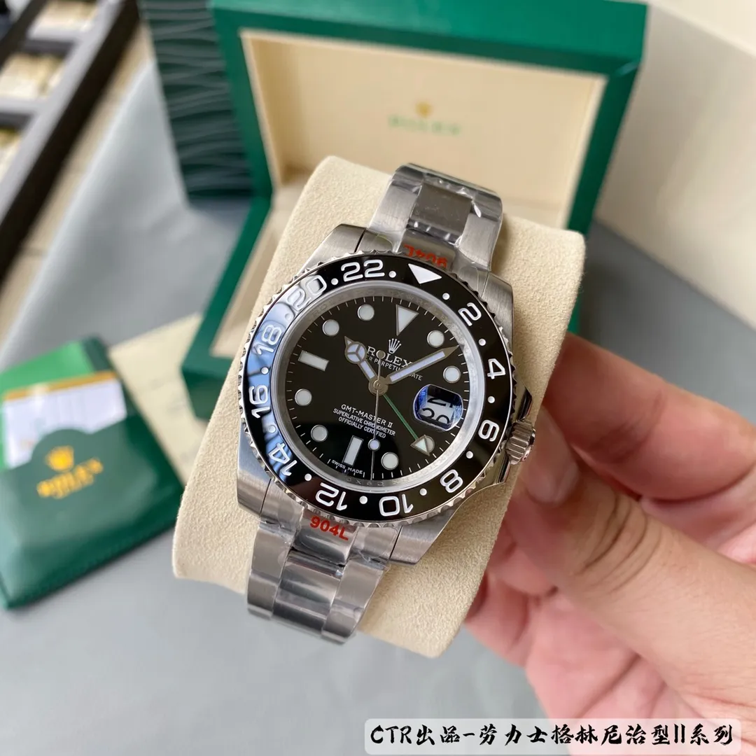 【High-end replica】💰1160! 【Customized all-in-one machine】💰1720! Rolex GMT-Master II series GMT-Master GMT single product hot model 🔥Re-engraved all visible appearances of the original, far surpassing the so-called "imitation machine" with the same craftsmanship, giving full play to the quality of the big manufacturer, meeting all kinds of "B" scenes [Color] [Movement] Imported Citizen 9015 all-in-one machine movement, factory movement detection and adjustment, the appearance details are synchronized with the original genuine product! It is truly both inside and outside [strong] [Literal] It is equipped with the high-quality surface of Laojia, the super original synchronous luminous color, strong durability, and the scale has no spots and flaws, and continues to lead the market in literal quality of the same level [Ring] It is equipped with the original ceramic ring, and the ring scale is delicate and well-proportioned, which can be compared with the big manufacturers. [Case] 316 stainless steel case, scratch-resistant sapphire crystal glass mirror, anti-reflective convex magnifying (2.5-digit) calendar window, magnification synchronized with the original, clear and transparent reading of time and calendar [strong] 🔥Top product, high quality products constantly🔥