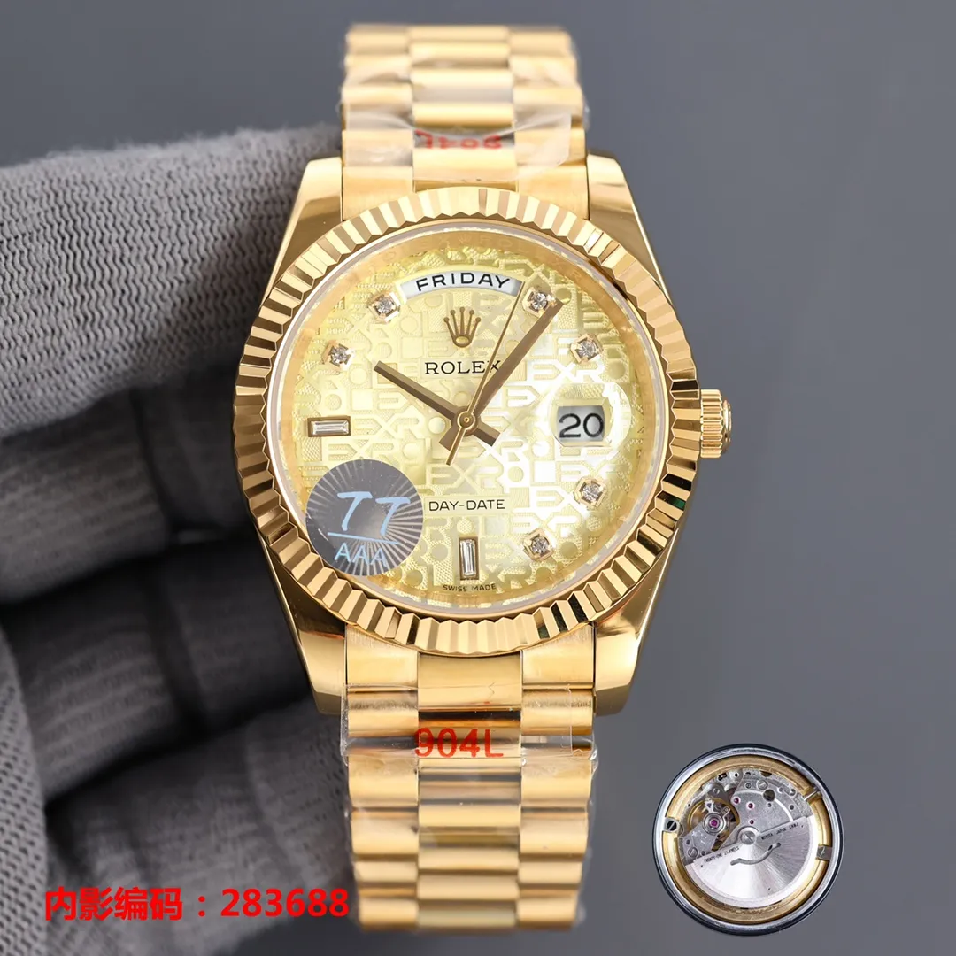 【Top replica】💰1920! New Rolex three-in-one exclusive customization: hangtag, card, barcode number consistent 🔥Matched with new Citizen 9015 movement 🔥Dual-calendar weekday date series ⚠️Built-in solid steel inner cover Citizen unified standard double-headed watch strap ⚠️ (check for exclusive details) The most cost-effective "high version" Workmanship upgrade: 1⃣️ Using 316L finely cultivated case "Fitness" original grade (waterproof to a depth of 200 meters) 2⃣️ The link between the strap and the case reaches the highest standard in the industry "flush docking" (different from the ordinary version, uneven and scratchy) 3⃣️ Noise reduction, shock-absorbing inner cover 4⃣️ Full watch original protective film Configuration parameters: Brand: Rolex (new face) Series: Day-date series m228239-0033 Movement: Imported from Japan One hundred percent new machine (model 9015) is designed to have a service life of 10 years. (Exclusive steel inner cover movement) Quality control: Every watch product is strictly inspected by Tt factory and shipped after proofreading (buy with confidence) Case material: 316L fine steel CNC engraving Ultra-precision Waterproof depth 200 meters (matching counter) Lettering: Tt factory uses it for the first time Original three-dimensional "drill" nail lettering ⚠️⚠️Figure 5⃣️ is the exclusive built-in details of Tt factory Exclusive packaging bag Please pay attention to the details ⚠️⚠️ Table diameter: 41MM Thickness 11MM Product grade: Super A Glass: wear-resistant sapphire crystal mirror, coated with multiple layers of anti-reflective coating Steel buckle: double folding safety clasp and push-type opening device (consistent with genuine products) Strap: genuine 316L steel after cutting process, polished parts and then hand-assembled, 360 degrees, no dead angle, 0 scratches, no scratches. The real thing is exquisite, heavy, sturdy and durable. The real thing is absolutely amazing when you get it. (The protective film is consistent with the original) Every watch⌚️ is shipped with unified packaging from Tt factory. Please ensure exclusive quality📷📷