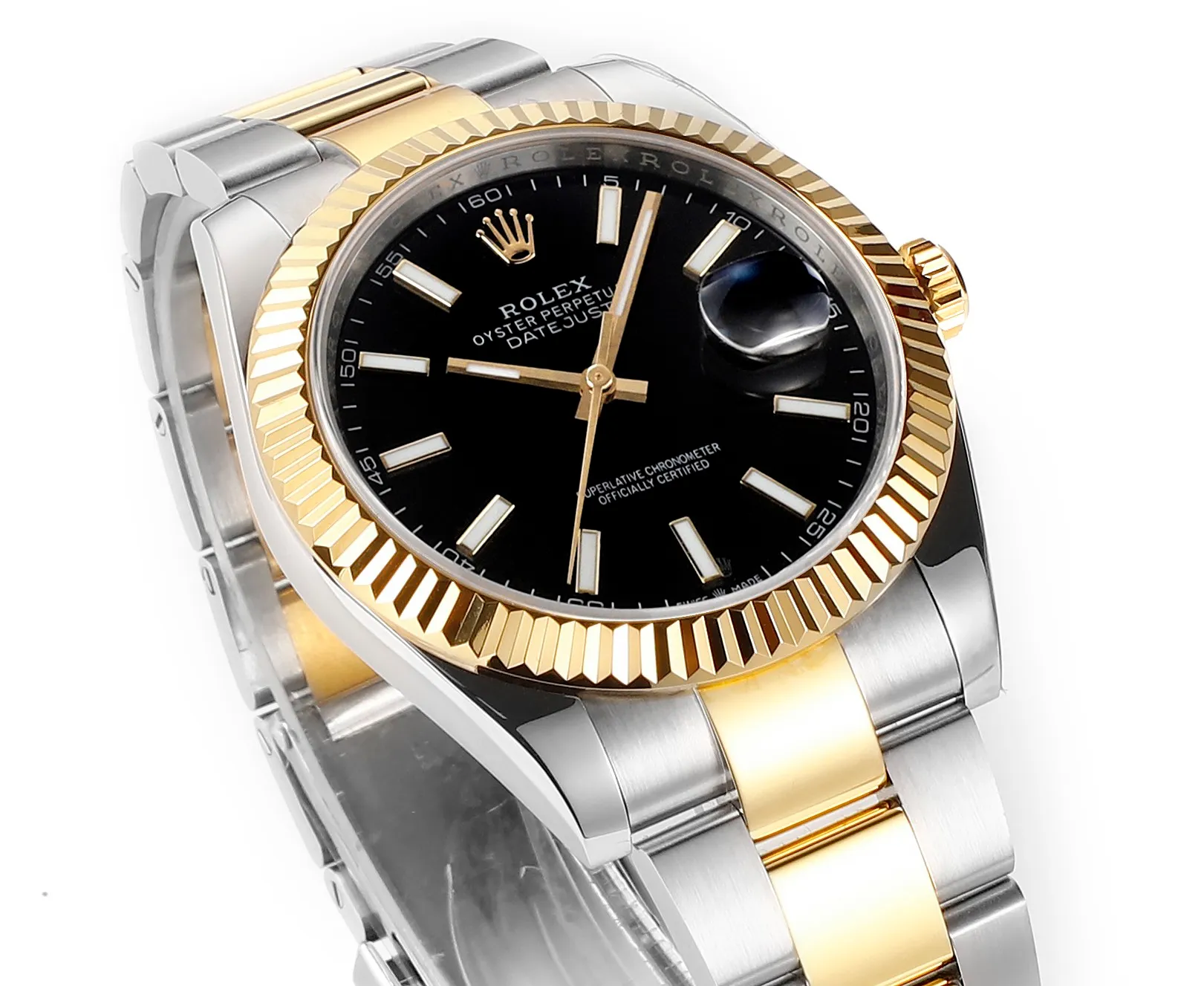 【High-end replica】💰1240! 【Customized all-in-one machine】💰1900! [Top replica] Private chat! ! ! The Rolex Datejust 41mm series creates a classic watch model. 1: The movement adopts Swiss 3235 movement. 2: In terms of material, the overall material is made of 904 steel. The curvature of the side of the case is polished in place, and the thickness of the side is consistent with the original. 3: Classic dog tooth collar. The platinum (electroplated) ring presents a radiant light effect that is extremely close to the original version, and the triangular pit pattern is clean and neat. 4: The watch mirror is made of real sapphire mirror, which increases the transparency of the watch. At the same time, it has been treated with anti-glare technology, making it very convenient to read watch data and has high hardness. 5: The only synchronous original thickness in the market is 11.5mm. This picture was taken in top reproduction quality!