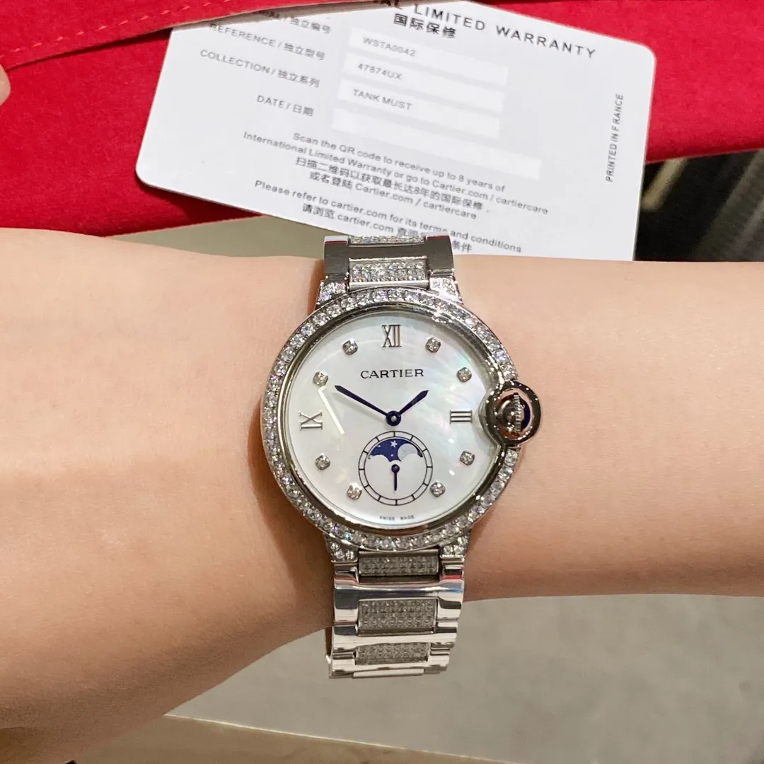 【Foreign trade import】💰1360! Cartier women's blue balloon luxury series, quartz watches are shipped in the same color [color], the sun, moon and stars are displayed in a large frame, the starry sky is running, time flows, special cutting diamonds 💎 inlaid ring, personality, perfect, equipped with original imported quartz movement, precise travel time, Cartier original snap buckle, diameter 36mm, thickness 8mm "Please pay attention to the exclusive background for detailed shooting"