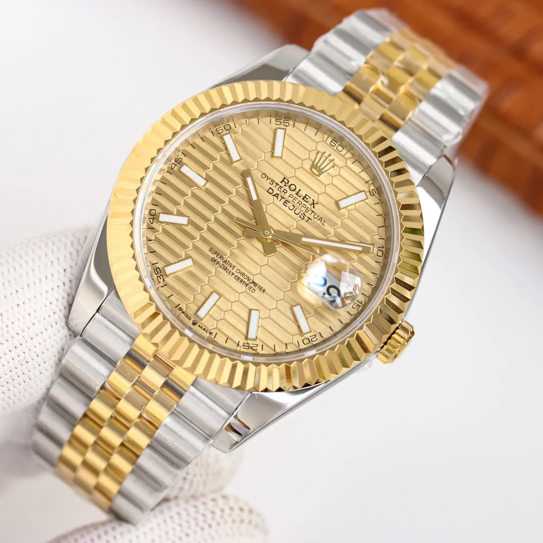 【High-end replica】💰1160! 【Top Replica】💰Private chat! The Rolex Diary series continues to improve the replica effect, and the ROLEX research spirit of continuous improvement in gold, rose, and stainless steel, especially the industry recognition of the five artifacts, has been an upward trend in sales! [Size] Diameter 41mm [Mirror] Scratch-resistant sapphire mirror, anti-reflective convex magnifying calendar window [Case] ​​316L stainless steel, the crown is the same as the counter! [Movement] 3235 automatic mechanical movement, ensuring the stability of the movement! [Watch Strap] Oyster-style three-piece and five-piece watch straps, folding buckle, as easy to buckle as at the counter, and the details of the buckle are also well engraved! This picture was taken as a top-notch replica!