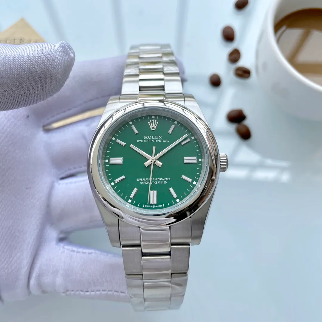 【Foreign trade import】💰1160! 2021 new Rolex Oyster Perpetual 41mm series TOP-level automatic winding movement, stable running time and high cost performance ① Same thickness as the original 12mm, case diameter 41mm; ② Polished nails; top Swiss ice blue luminous, consistent with the original luminous; ③ Super 904 steel material; sapphire glass; ④ Top-notch workmanship, each strap fits perfectly with the lugs, giving the wrist the highest comfort! Welcome to reprint!
