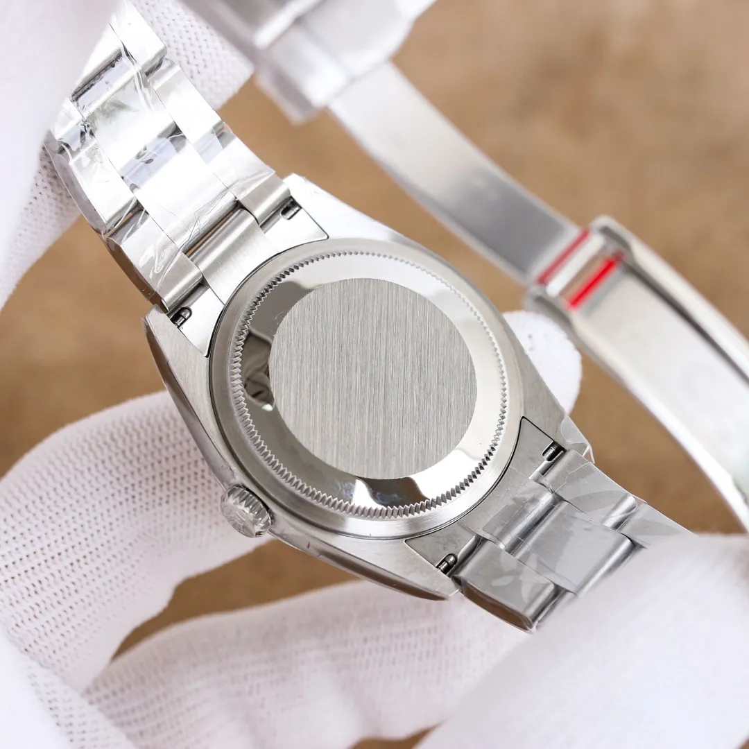 【High-end replica】💰1240! Customized all-in-one machine 💰1720! Rolex Color Oyster Perpetual‼ ️ We always adhere to high quality and ultra-high cost performance [strong][strong][strong] to benefit our cousins! You can choose between 36mm and 41mm. It adopts 2824 movement with stable running time. There is no color difference between the lettering and the original. The nails are precision polished. The raw material imported from Switzerland is ice sapphire blue with luminous effect. The lettering is the top printing technology in the industry. The super three-dimensional pointer is consistent with the original without burrs. The buckle feels the same as the original! All details are complete, the owner strongly recommends [strong][strong][strong]
