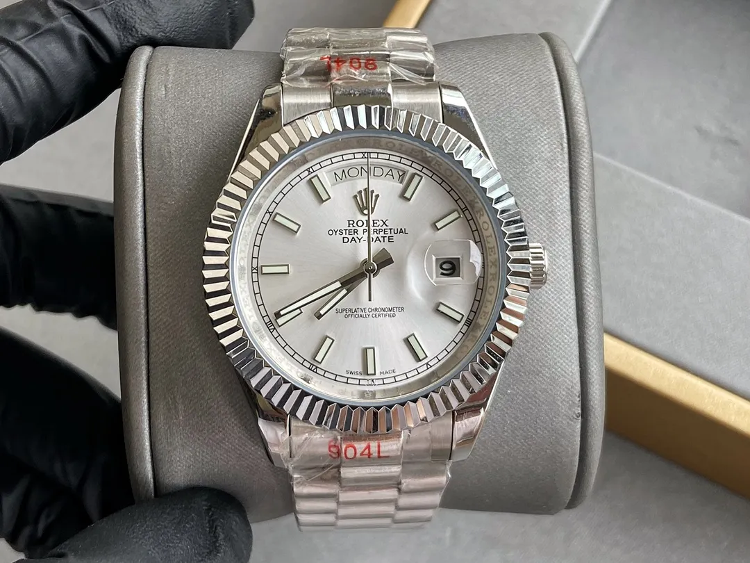【High-end replica】💰1300! ROLEX Best Selling Classic Series: Datejust Oyster Dual Calendar Series Movement: Top imported fully automatic Citizen 8215 mechanical movement dual calendar display Case: Made of 316 stainless steel case Mirror: Sapphire scratch-resistant mirror Size: Diameter 40mm Thickness 10mm