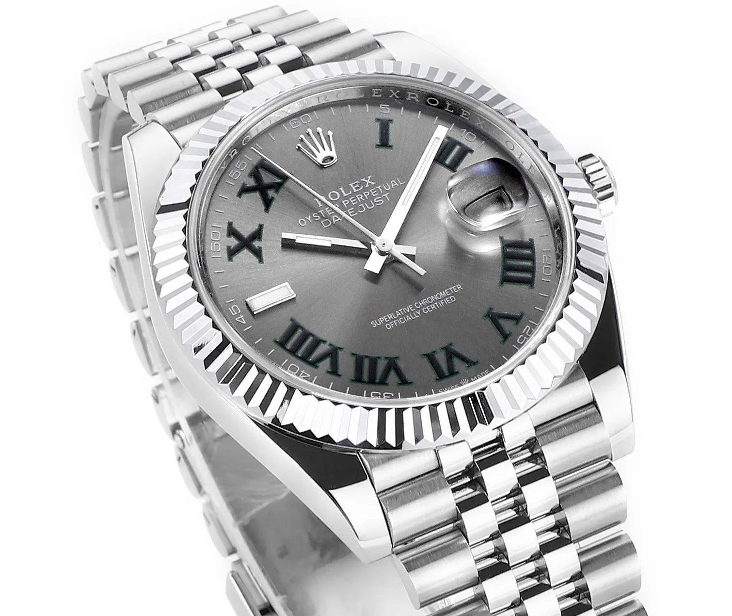 【High-end replica】💰1160! 【Customized all-in-one machine】💰1720! [Top replica] Private chat! ! ! The Rolex Datejust 41mm series creates a classic watch model. 1: The movement adopts Swiss 3235 movement. 2: In terms of material, the overall material is made of 904 steel. The curvature of the side of the case is polished in place, and the thickness of the side is consistent with the original. 3: Classic dog tooth collar. The platinum (electroplated) ring presents a radiant light effect that is extremely close to the original version, and the triangular pit pattern is clean and neat. 4: The watch mirror is made of real sapphire mirror, which increases the transparency of the watch. At the same time, it has been treated with anti-glare technology, making it very convenient to read watch data and has high hardness. 5: The only synchronous original thickness in the market is 11.5mm. This picture was taken in top reproduction quality!