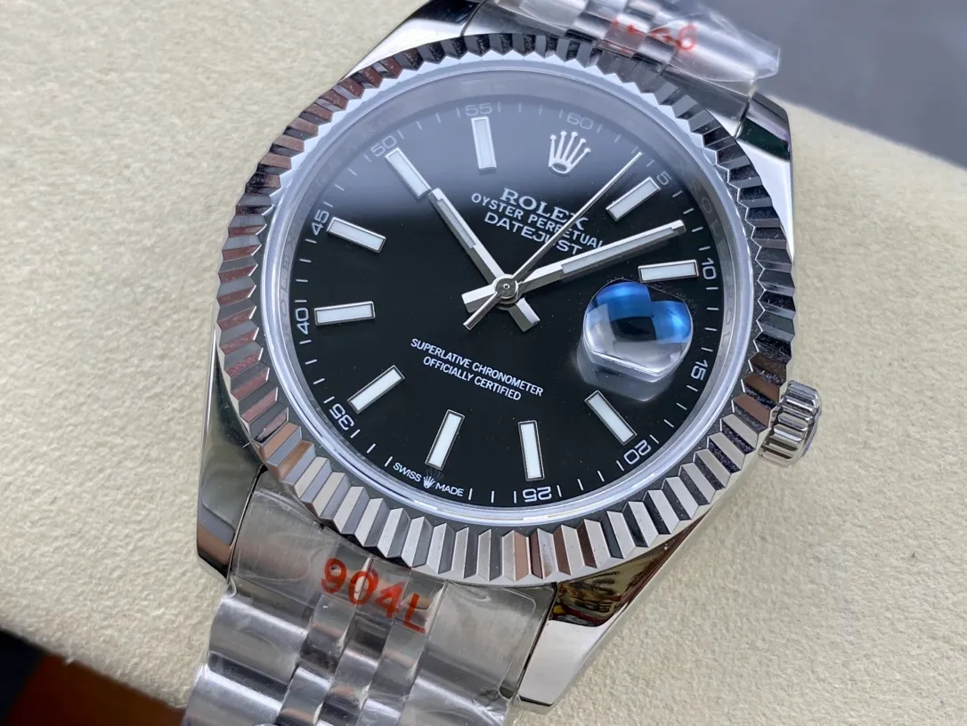 【High-end replica】💰1160! Rolex Single Calendar Datejust Series 41mm [Diameter] 41mm [Movement] Equipped with imported fully automatic mechanical movement [Ring] Rolex RingCommand triangular pit pattern / aperture [Mirror] Scratch-resistant sapphire glass mirror [Material] Imported 316L stainless steel case [Strap] Stainless steel (Oystersteel) optional three-bead/five-bead chain strap [Buckle] Original buckle Super high quality, more beautiful in kind, market exclusive! Classic men's casual watch, the standard accessory for successful men, allowing you to wear it once and for all!