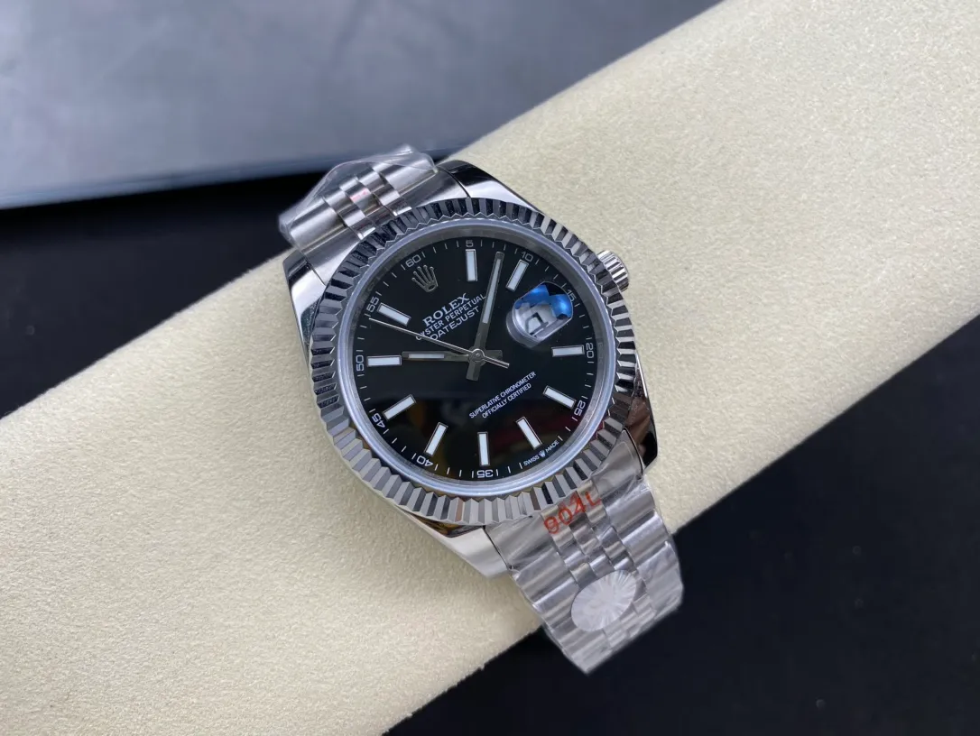 【High-end replica】💰1160! Rolex Single Calendar Datejust Series 41mm [Diameter] 41mm [Movement] Equipped with imported fully automatic mechanical movement [Ring] Rolex RingCommand triangular pit pattern / aperture [Mirror] Scratch-resistant sapphire glass mirror [Material] Imported 316L stainless steel case [Strap] Stainless steel (Oystersteel) optional three-bead/five-bead chain strap [Buckle] Original buckle Super high quality, more beautiful in kind, market exclusive! Classic men's casual watch, the standard accessory for successful men, allowing you to wear it once and for all!