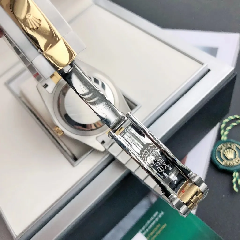 【High-end replica】💰1240! The 2022 new Rolex Datejust 41mm men's watch has been upgraded to the official version [color], the original hot-selling hot model, the 41mm diameter is more contemporary, the official update is suitable for the public, and the size is suitable for the public! "Once and for all" is waiting for you. Highlight 1: Continue to uphold the brand new imported Citizen 8215 movement, factory movement testing and adjustment! The appearance details are all original and authentic! Really built both inside and outside [Strong] Highlight 2: Original and consistent factory accessories; Highlight 3: Corrected 41mm official synchronous original buckle, polished five-bead bracelet parts! The affordable Citizen is truly built with the quality standards of major manufacturers [strong] Highlight 4: The bar scale is highly efficient and super strong, filled with long-lasting luminous powder, and the luminous quality is comparable to the original! The workmanship of the dial is exquisite, and the fonts, scales and details are all derived from the craftsmanship of large manufacturers, which is comparable to the original [strong] Highlight five: scratch-resistant sapphire crystal glass mirror, anti-reflective convex magnifying (2.5-digit) calendar window, the magnification is synchronized with the original, and the time and calendar reading are clear and transparent [strong]