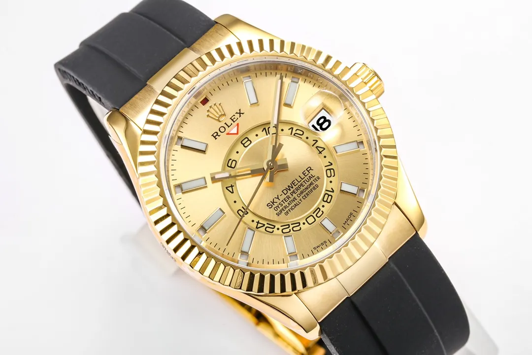 🌐【Factory2022's original work】Upgraded version of Rolex Sky-Dweller Skywalker! Wonderful details: [Case] ​​size is 42 mm, stable, reliable, graceful and generous! The bezel adopts the Rolex Ring Command triangular groove pattern, and the month function can be adjusted by rotating the outer ring! Scratch-resistant sapphire crystal, anti-reflective convex magnifying calendar window [Watch strap] Oyster steel! Three rows of links, Oyster discount with 5mm easy-adjustable link extension system [Dial] Radiant sun texture, scale 12 small window red dot month display [Movement] Equipped with fully automatic mechanical 9001 movement! [Function] Date display/month display/annual calendar display/dual time zone! Factory's ingenuity is worth owning!