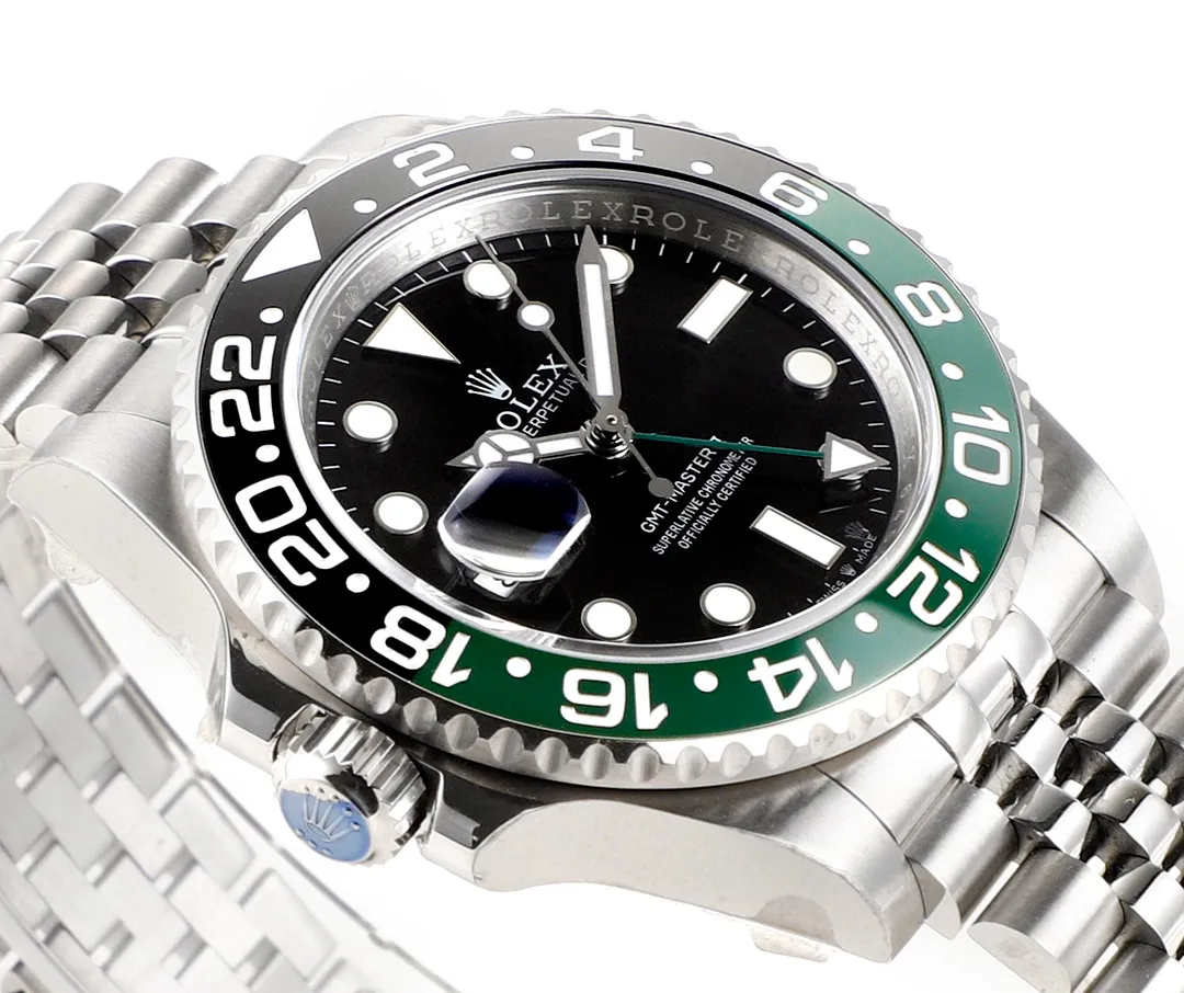 Major breakthrough in Factory C, re-creating the pinnacle ♛ Rolex ROLEX 🎮RK5 Greenwich "Left-handed" (Sprite) one-piece black and green ceramic ring is shockingly launched. The steel is made of authentic imported 904L raw materials, forged and polished, and is equipped with the 3186/3285 all-in-one fully automatic mechanical movement, consistent with the original product, with accurate and stable travel time. 🎮 Professional testing and inspection, zero repairs! The authentic consistent GMT needle is on the second layer and adjusts the calendar through quick time adjustment, 40mm, 904L steel case bracelet, sapphire mirror, super luminous, two-way ceramic rotating bezel, folding buckle. Please look for the exclusive high-end quality code: 6452Y2L3, exclusive Huan logo 🐼Welcome to reprint! (Comes with the same screwdriver as pictured/Same day shipping)