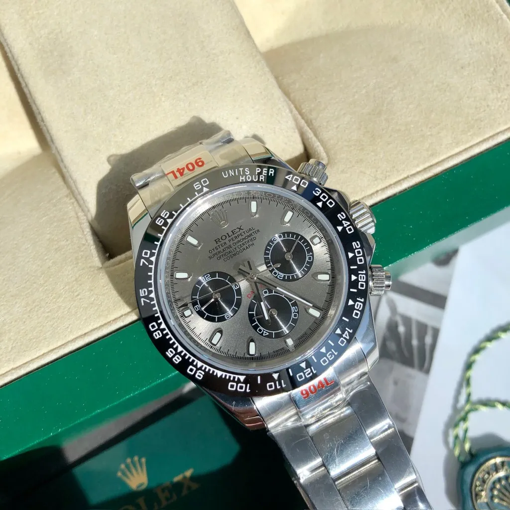 【High-end replica】💰1160! Customized all-in-one machine 💰1720! Rolex Daytona Series [Diameter] 40mm [Movement] Equipped with imported fully automatic mechanical movement [Ring] Imported finely polished ring/ceramic ring [Mirror] Scratch-resistant sapphire glass mirror [Material] Imported 316L stainless steel case [Strap] Stainless steel three-bead strap/high-quality tape [Buckle] Original buckle Super high quality, more beautiful in kind, market exclusive! Classic men's casual watch, the standard accessory for successful men, allowing you to wear it once and for all!