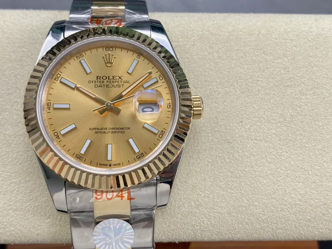 【High-end replica】💰1160! Rolex Single Calendar Datejust Series 41mm [Diameter] 41mm [Movement] Equipped with imported fully automatic mechanical movement [Ring] Rolex RingCommand triangular pit pattern / aperture [Mirror] Scratch-resistant sapphire glass mirror [Material] Imported 316L stainless steel case [Strap] Stainless steel (Oystersteel) optional three-bead/five-bead chain strap [Buckle] Original buckle Super high quality, more beautiful in kind, market exclusive! Classic men's casual watch, the standard accessory for successful men, allowing you to wear it once and for all!