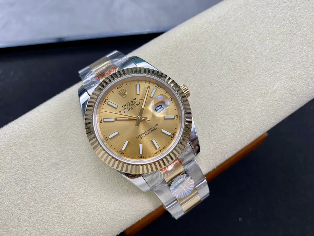 【High-end replica】💰1160! Rolex Single Calendar Datejust Series 41mm [Diameter] 41mm [Movement] Equipped with imported fully automatic mechanical movement [Ring] Rolex RingCommand triangular pit pattern / aperture [Mirror] Scratch-resistant sapphire glass mirror [Material] Imported 316L stainless steel case [Strap] Stainless steel (Oystersteel) optional three-bead/five-bead chain strap [Buckle] Original buckle Super high quality, more beautiful in kind, market exclusive! Classic men's casual watch, the standard accessory for successful men, allowing you to wear it once and for all!