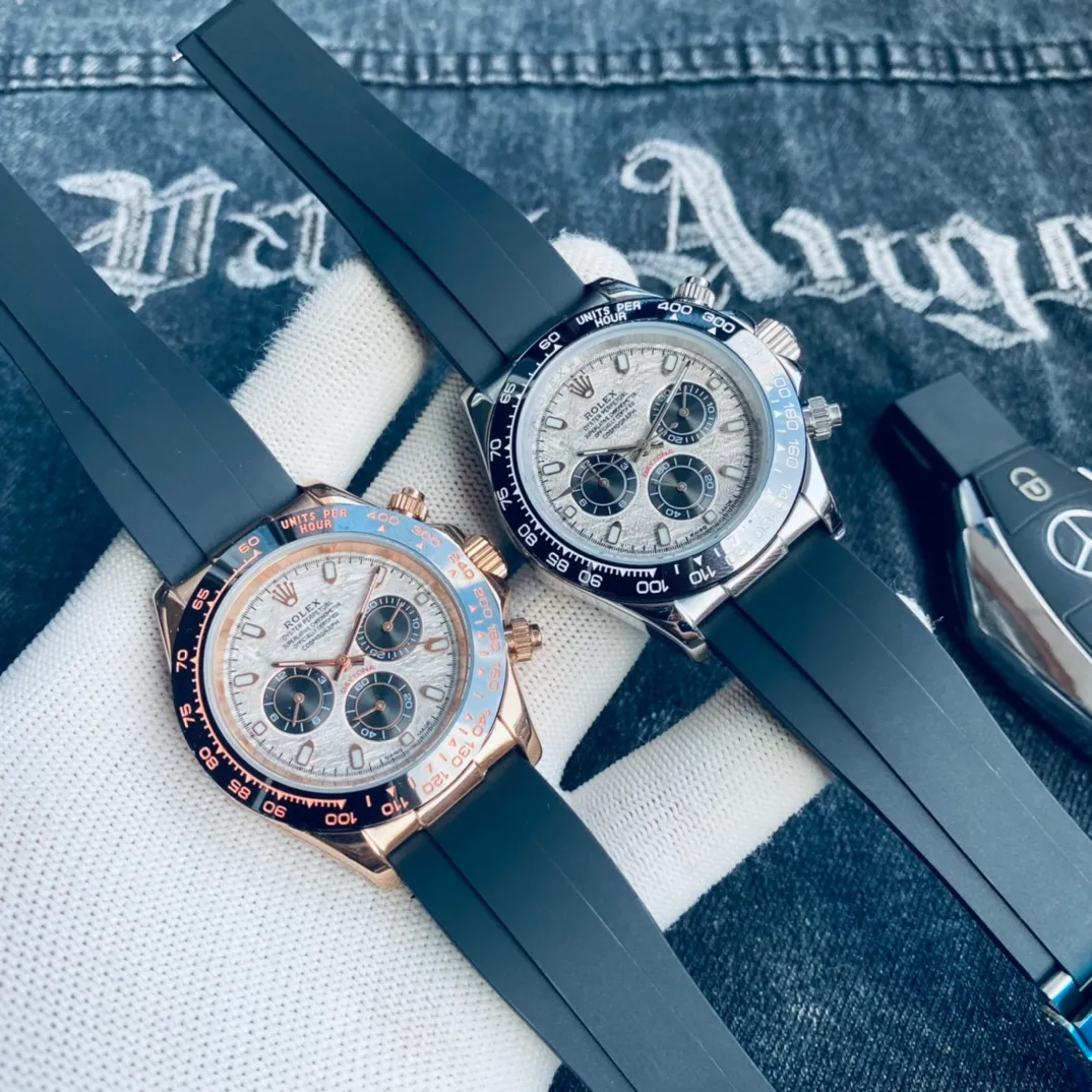 【Foreign trade import】💰1120! Rolex 🏍️Series: New literal Daytona series🥤 🏍️Style: Classic three-eye and six-pin design, stylish and fashionable 🏍️Strap: 316 stainless steel/Italian imported rubber strap 🏍️Case: 316 stainless steel made of craftsmanship 🏍️Mirror: mineral imitation scratch-resistant crystal mirror 🏍️Diameter: 40mm12mm