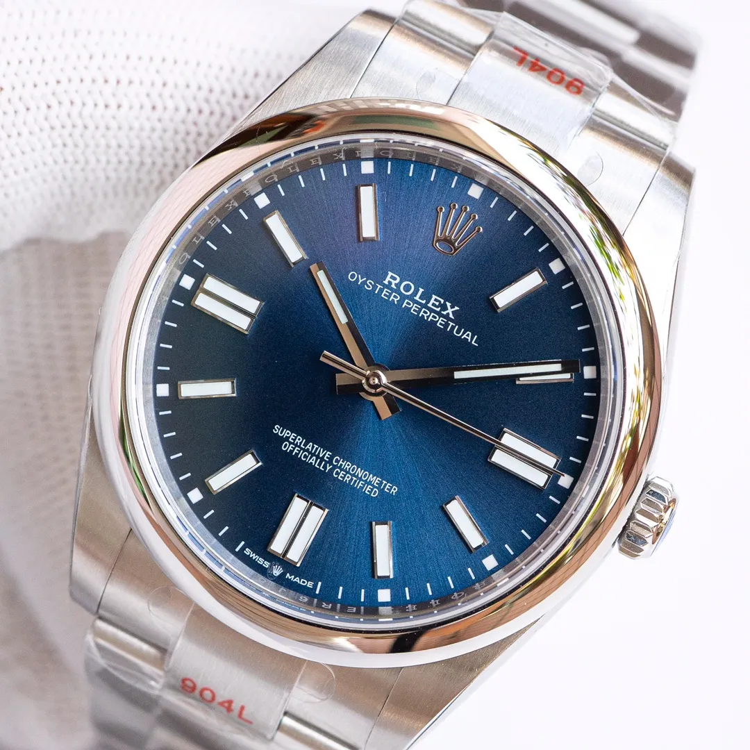 EW2020 new Rolex Oyster Perpetual 41 series 1⃣️With Rolex’s new 3230 movement; 2⃣️The thickness is 12mm consistent with the original: the diameter of the watch is 41mm; 3⃣️Polished nails; top Swiss ice blue luminous, consistent with Rolex’s original luminous; 4⃣️Super 904 steel material; sapphire glass; 5⃣️Top workmanship, each strap fits perfectly with the lugs, giving the wrist the highest comfort; every ultimate detail is the sincerity of the EW factory's ingenious development! !