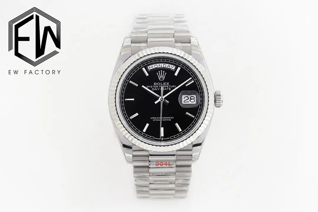 【High-end replica】💰1300! 【Customized all-in-one machine】💰1900! 【Top Replica】💰Private chat! EW Rolex Day-Date 36 Series 1⃣️With 3255 movement, the quality is stable and reliable; 2⃣️The thickness is 12mm consistent with the original: the diameter of the watch is 36mm; [Correction of other versions on the market, the size and thickness of other versions are wrong, fake at first glance] 3⃣️The dial is equipped with 18ct gold, inlaid with diamonds, and square diamonds at 6 and 9 o'clock; 4⃣️ One-piece middle case, screw-in bottom cover and winding crown; 5⃣️Top-grade workmanship, each strap fits perfectly with the lugs, giving the highest comfort to the wrist; Every extreme detail is the sincerity of the EW factory's ingenious development! ! This picture was taken as a top-notch replica!