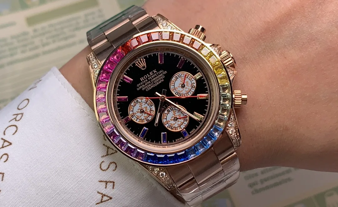【High-end replica】💰1440! Rolex Daytona series is equipped with imported Citizen 8215 automatic machine, 40mm mineral-strengthened glass, three-bead steel belt, safety buckle. Life moves forward every second, but there is no time to look back, and there is only limitless learning.