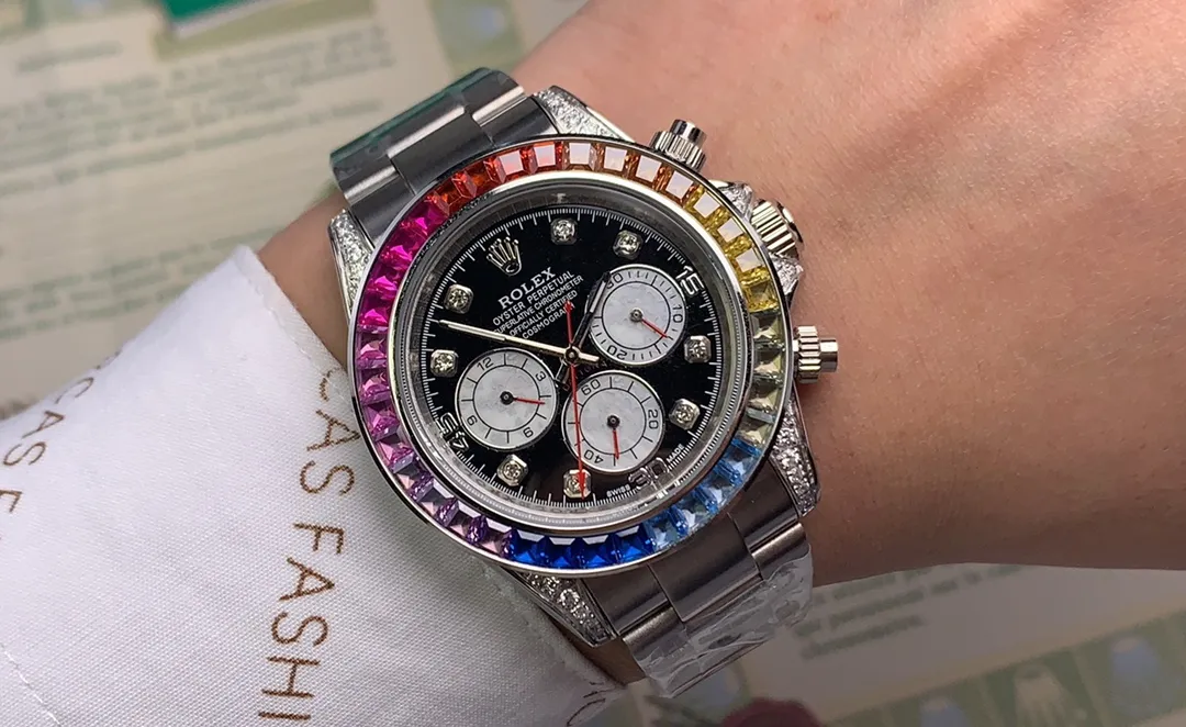 【High-end replica】💰1360! Rolex Daytona series is equipped with imported Citizen 8215 automatic machine, 40mm mineral-strengthened glass, three-bead steel belt, safety buckle. Life moves forward every second, but there is no time to look back, and there is only limitless learning.