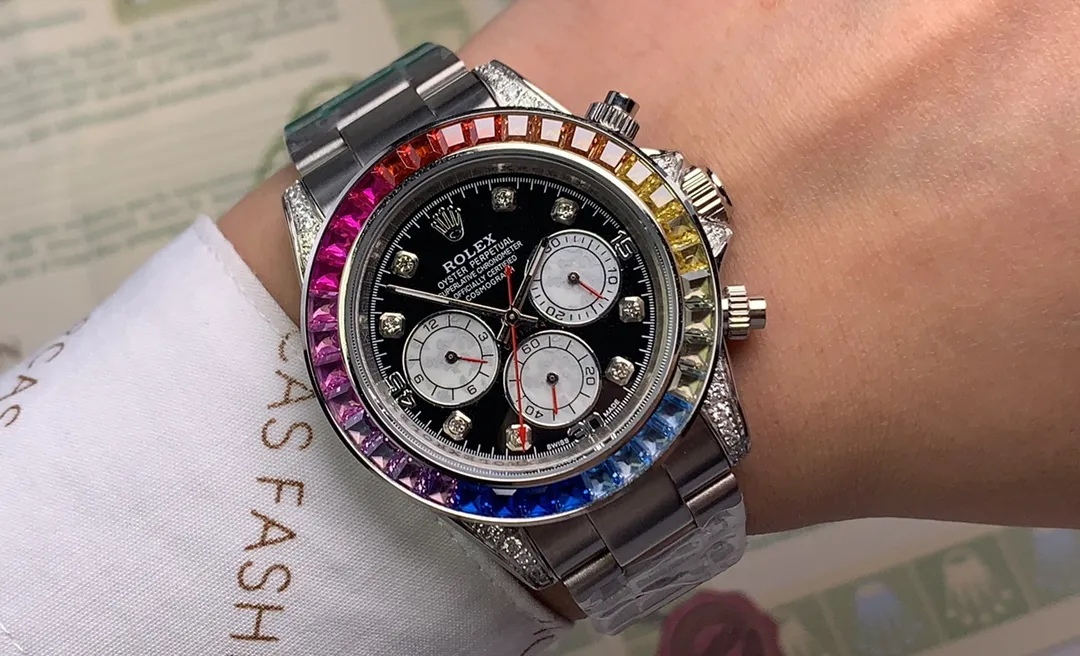 【High-end replica】💰1360! Rolex Daytona series is equipped with imported Citizen 8215 automatic machine, 40mm mineral-strengthened glass, three-bead steel belt, safety buckle. Life moves forward every second, but there is no time to look back, and there is only limitless learning.