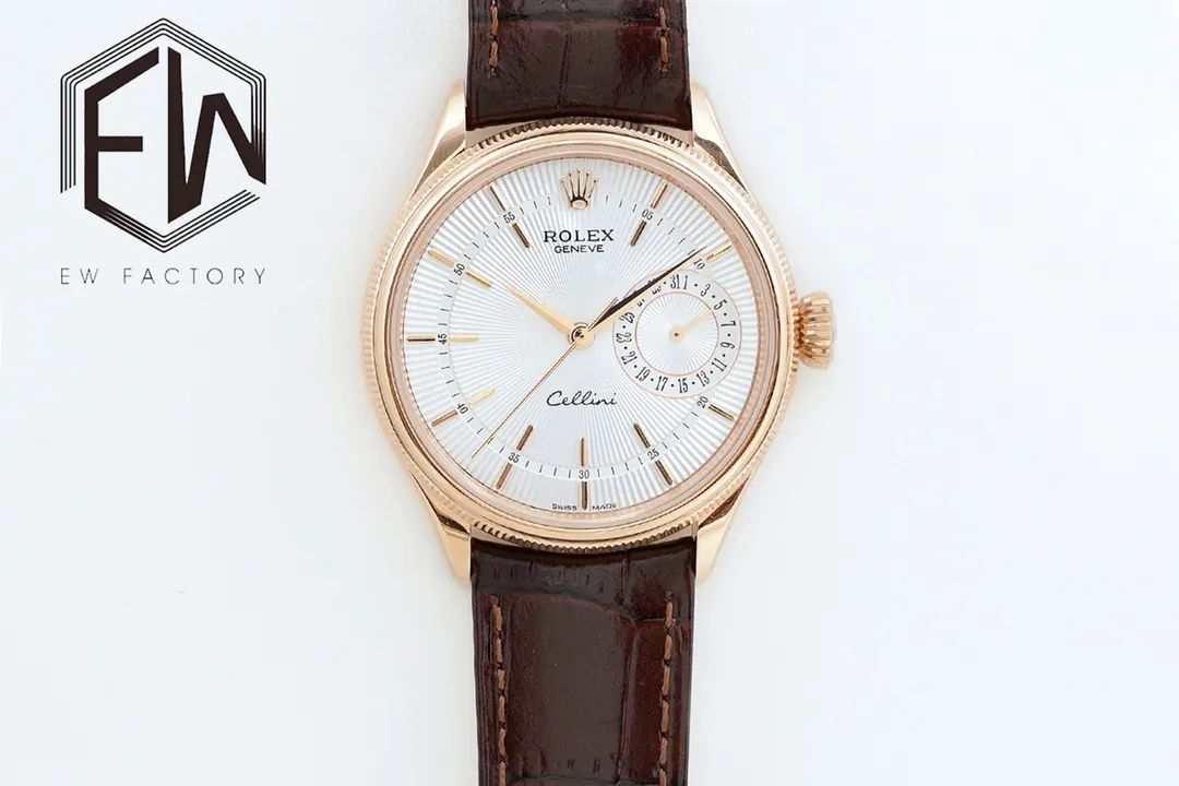 New product in 2023, EW Rolex Cellini Datejust 39 1⃣️ is equipped with 3165 self-winding movement. 2⃣️Integrated middle case, screw-in bottom cover and winding crown. 3⃣️The structural dimensions and thickness are the same as the original ones, with a diameter of 39 mm and a thickness of 12.5 mm. 4⃣️Domed sapphire glass, top-notch Italian fully-wrapped cowhide leather straps, synchronizing the timing, thickness, and structure with the original.