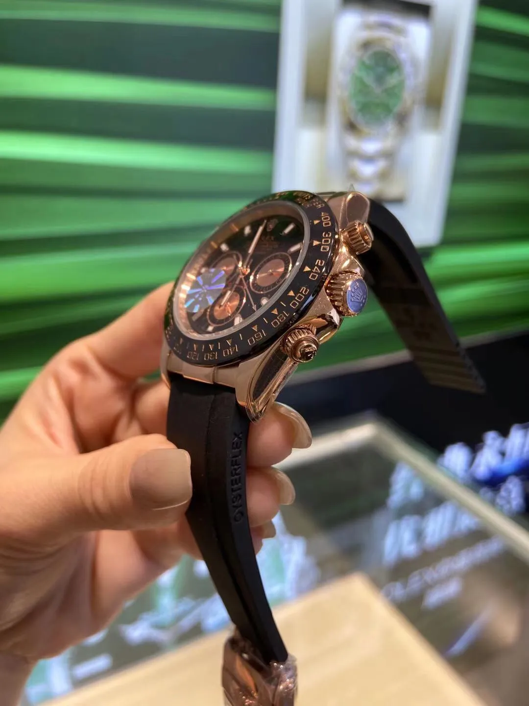 【High-end replica】💰1160! Rolex - Rolex Daytona men's mechanical watch Movement: Imported Citizen 8215 movement Size: Diameter 40mm Thickness 11mm Case: 316 stainless steel case Mirror: Sapphire mirror Strap: Comfortable silicone strap-original buckle