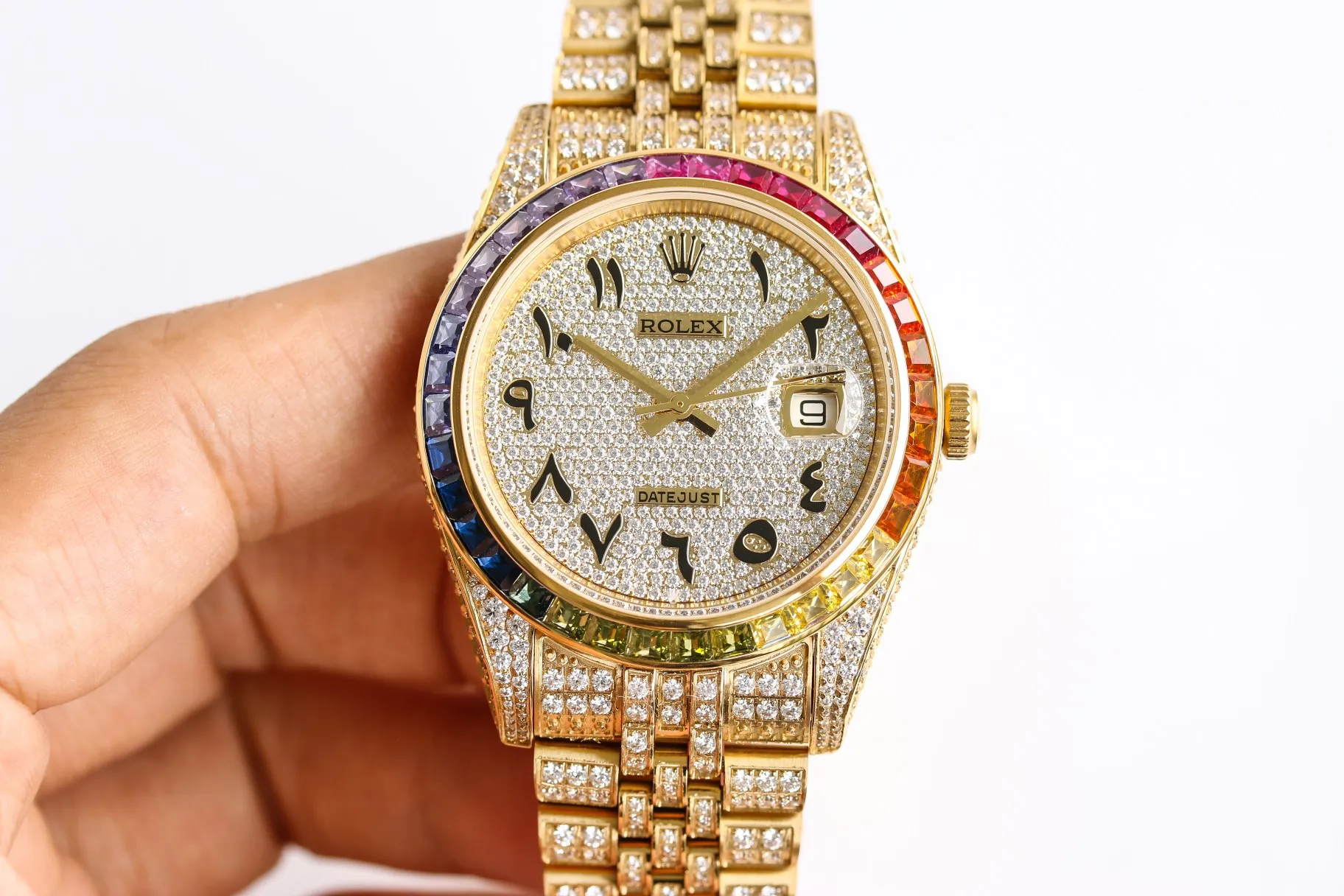 【Top Replica】💰Private chat! Rolex Diary Full Diamond Rich Edition Luxurious 18k Nano Technology! The entire shell and steel belt are inlaid with Swarovski crystal diamonds! (If diamonds fall out due to non-human factors within 5 years, they will be replenished free of charge), which makes the sparkling effect under the light even better! Brand new with 5 sets of full diamond steel belts! 41mm original size, using fully automatic imported mechanical 3255 movement, sapphire scratch-resistant glass mirror, 18k vacuum plating that will never fade, the best luxury recommendation for gift giving!