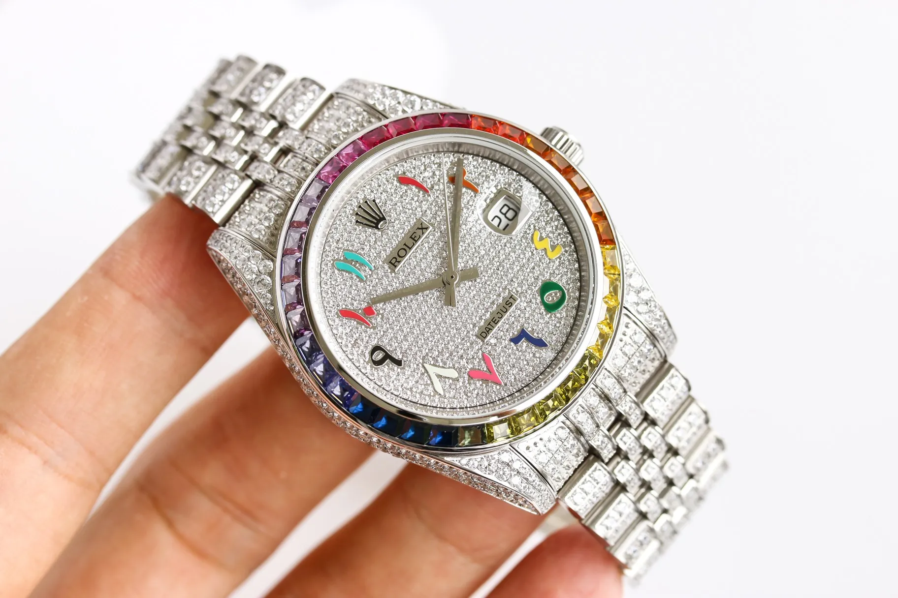 【Top Replica】💰Private chat! Rolex Diary Full Diamond Rich Edition Luxurious 18k Nano Technology! The entire shell and steel belt are inlaid with Swarovski crystal diamonds! (If diamonds fall out due to non-human factors within 5 years, they will be replenished free of charge), which makes the sparkling effect under the light even better! Brand new with 5 sets of full diamond steel belts! 41mm original size, using fully automatic imported mechanical 3255 movement, sapphire scratch-resistant glass mirror, 18k vacuum plating that will never fade, the best luxury recommendation for gift giving!