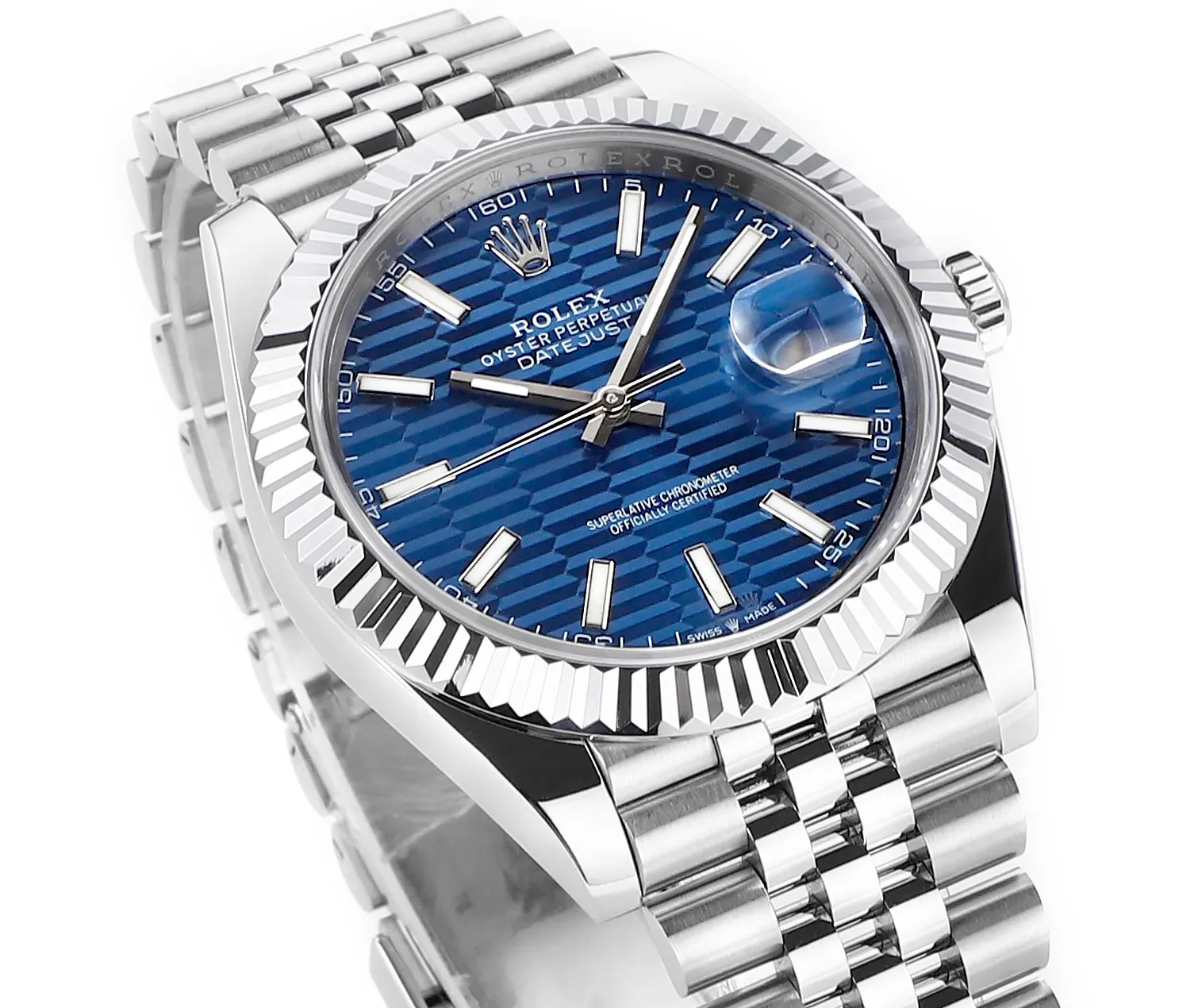 【High-end replica】💰1160! 【Customized all-in-one machine】💰1720! [Top replica] Private chat! ! ! The Rolex Datejust 41mm series creates a classic watch model. 1: The movement adopts Swiss 3235 movement. 2: In terms of material, the overall material is made of 904 steel. The curvature of the side of the case is polished in place, and the thickness of the side is consistent with the original. 3: Classic dog tooth collar. The platinum (electroplated) ring presents a radiant light effect that is extremely close to the original version, and the triangular pit pattern is clean and neat. 4: The watch mirror is made of real sapphire mirror, which increases the transparency of the watch. At the same time, it has been treated with anti-glare technology, making it very convenient to read watch data and has high hardness. 5: The only synchronous original thickness in the market is 11.5mm. This picture was taken in top reproduction quality!